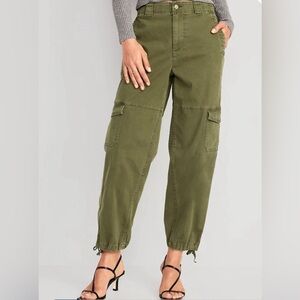 Old Navy High-Waisted Barrel-Leg Cargo Ankle Pants